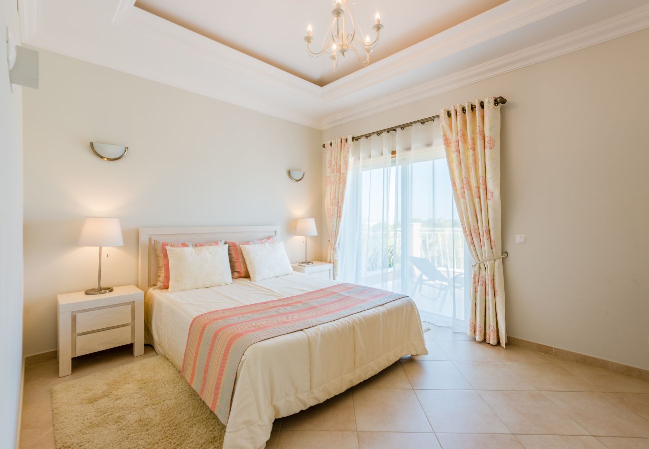 Villa in Lagos - Villa of 4 bedrooms to 2 km beach