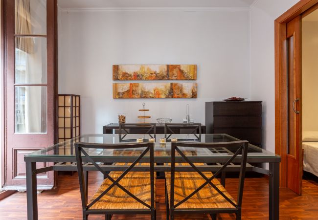 Apartment in Barcelona - TURO PARK, lovely apartment with balcony