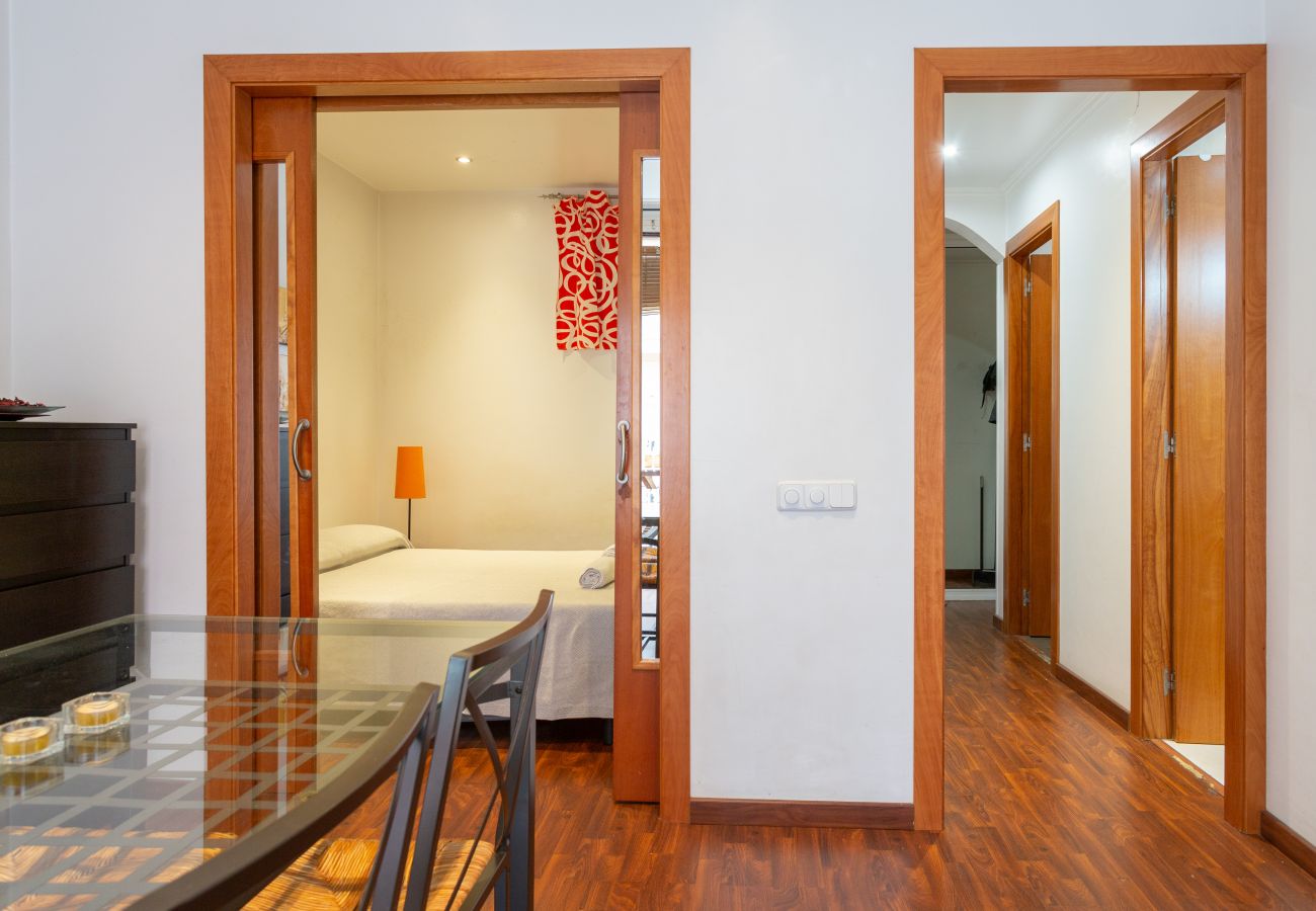 Apartment in Barcelona - TURO PARK, lovely apartment with balcony