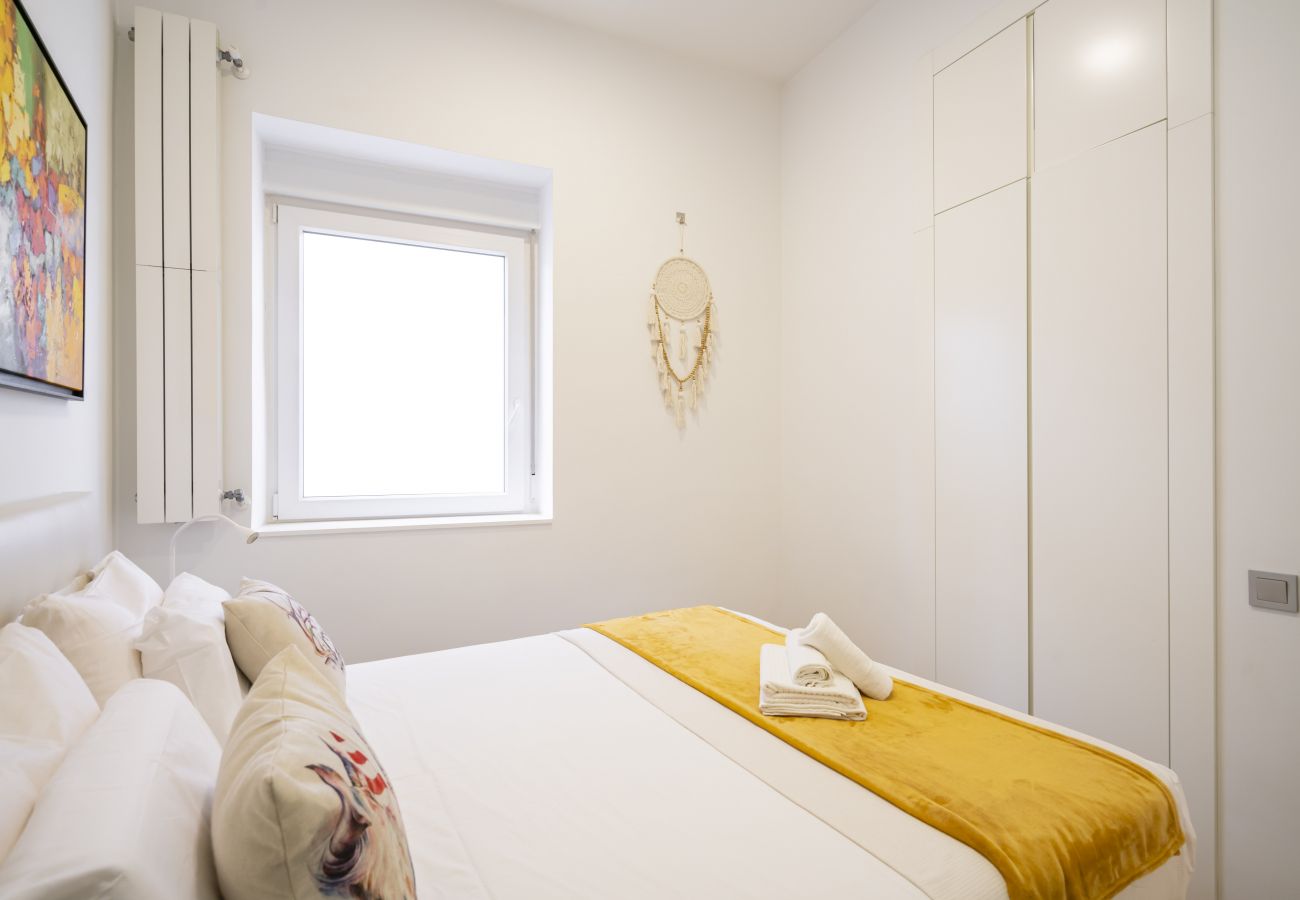Apartment in Madrid - Apartamento Santa Engracia-Bilbao M (ESL5)