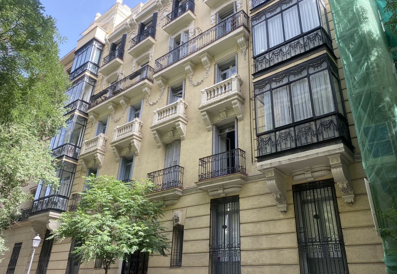 Apartment in Madrid - Lovely and Arts Flat Madrid City Center