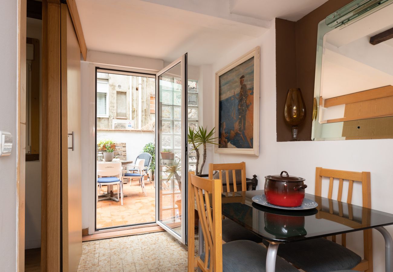 Apartment in Barcelona - PRIVATE TERRACE, 4 bedrooms, 2 bathrooms