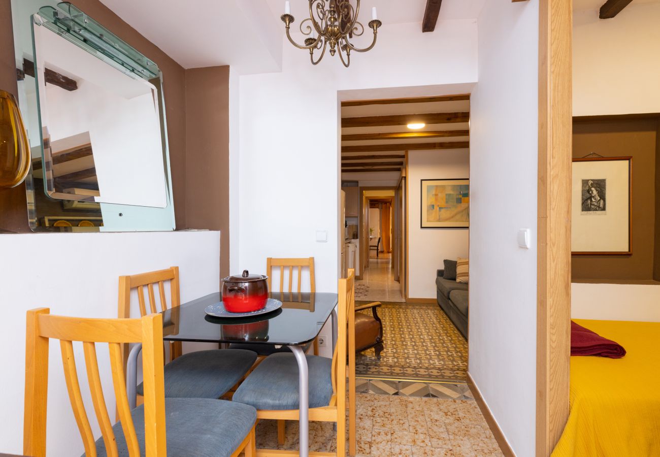 Apartment in Barcelona - PRIVATE TERRACE, 4 bedrooms, 2 bathrooms