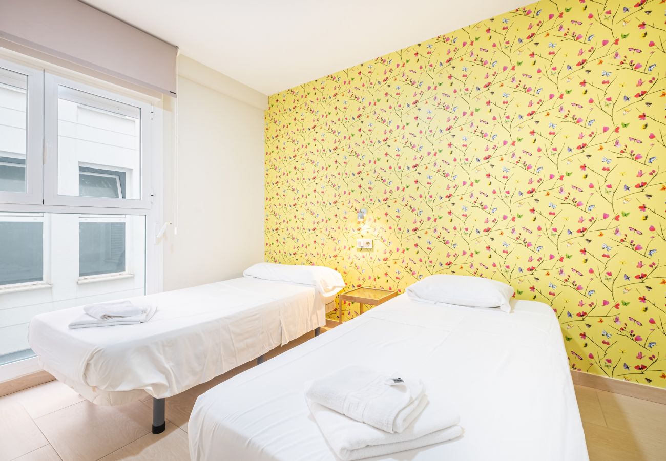 Aparthotel in Benidorm - Aparthotel of 2 bedrooms to 100 m beach