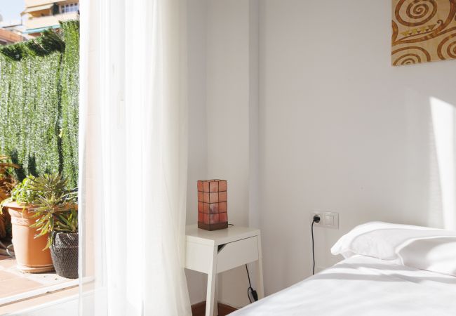 Apartment in Barcelona - Private terrace, 3 bedrooms, 2 bathrooms, central Barcelona