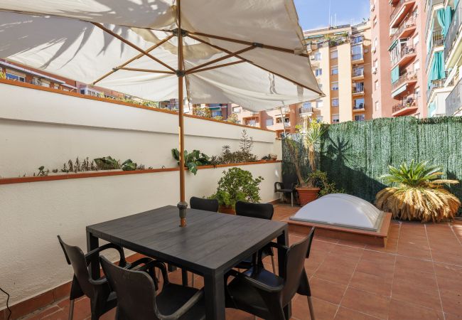 Apartment in Barcelona - Private terrace, 3 bedrooms, 2 bathrooms, central Barcelona