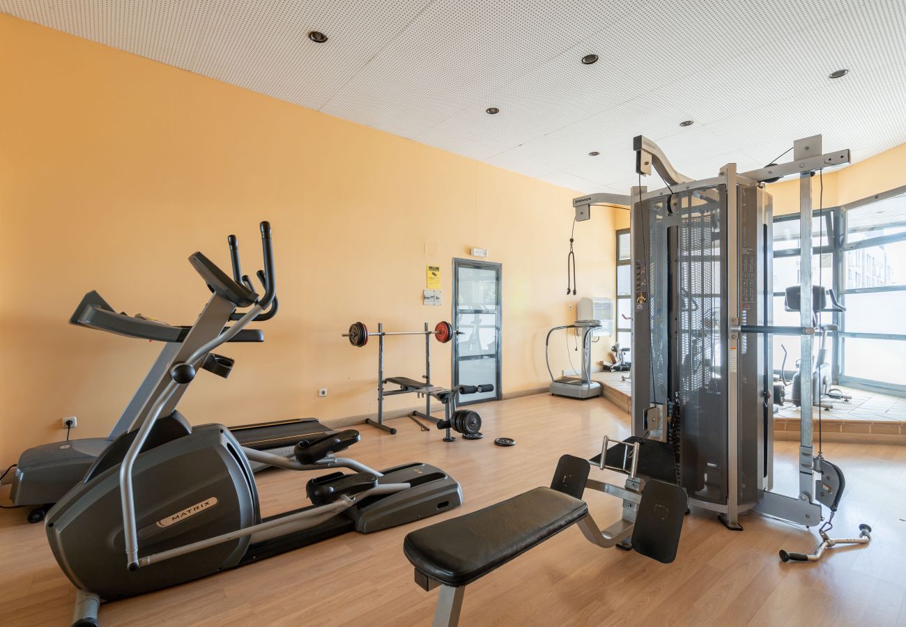 Apartment in Madrid - Lux apartment ISLAZUL gym+sauna M (EUR19)