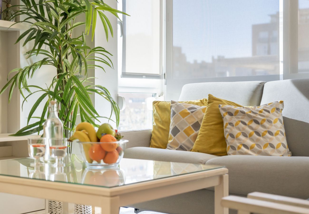 Apartment in Madrid - Lux apartment ISLAZUL gym+sauna M (EUR19)