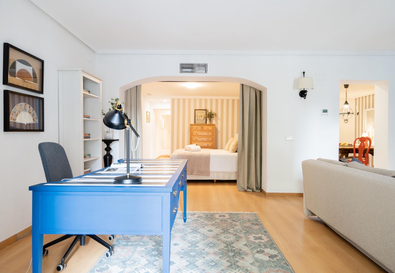 Apartment in Madrid - Luxury apartment Madrid center ATO35