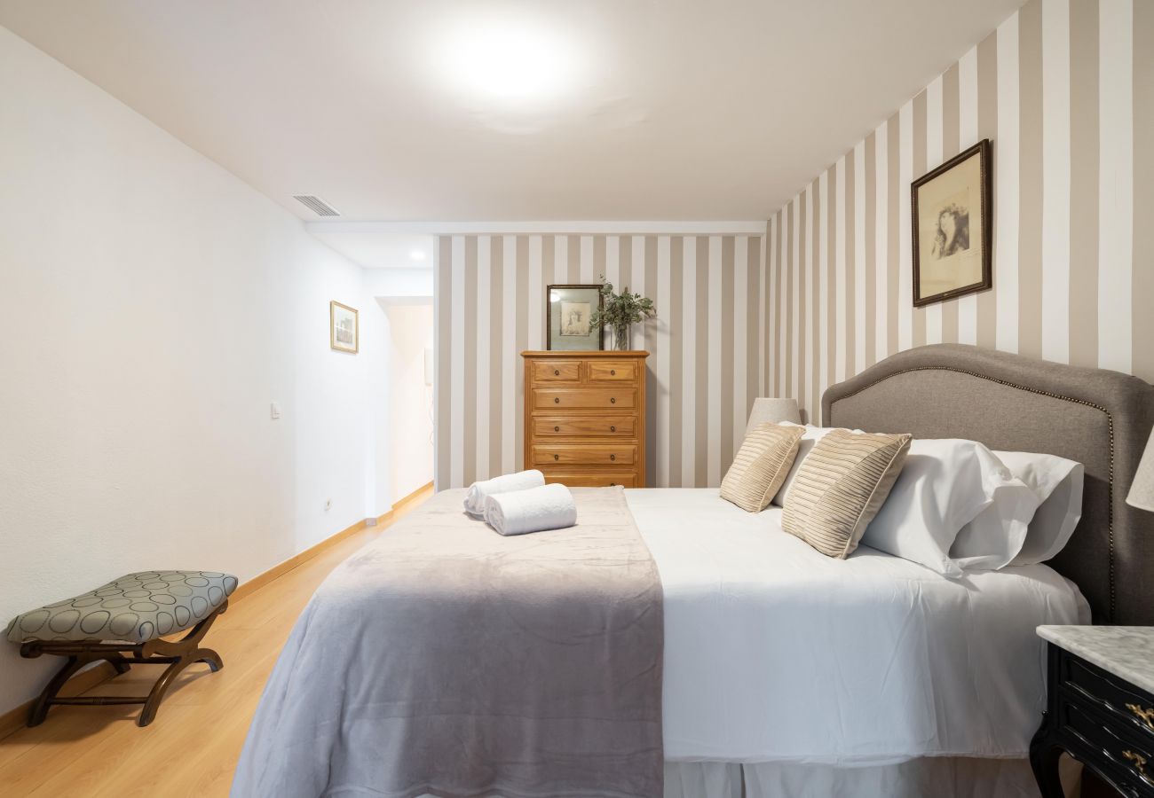 Apartment in Madrid - Luxury apartment Madrid center ATO35