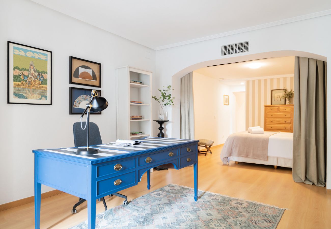 Apartment in Madrid - Luxury apartment Madrid center ATO35