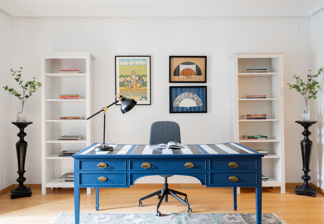 Apartment in Madrid - Luxury apartment Madrid center ATO35