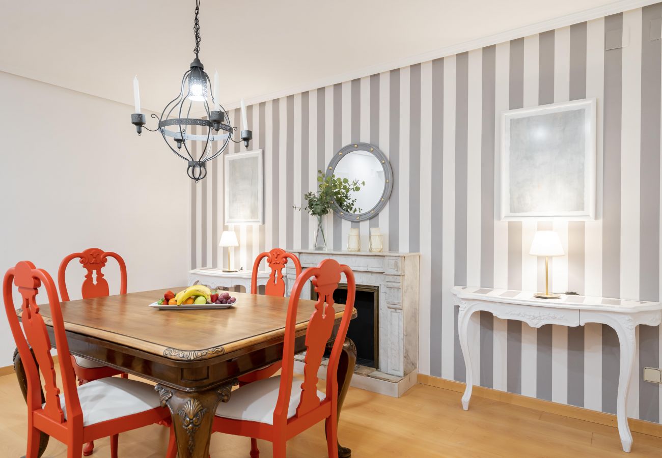 Apartment in Madrid - Luxury apartment Madrid center ATO35