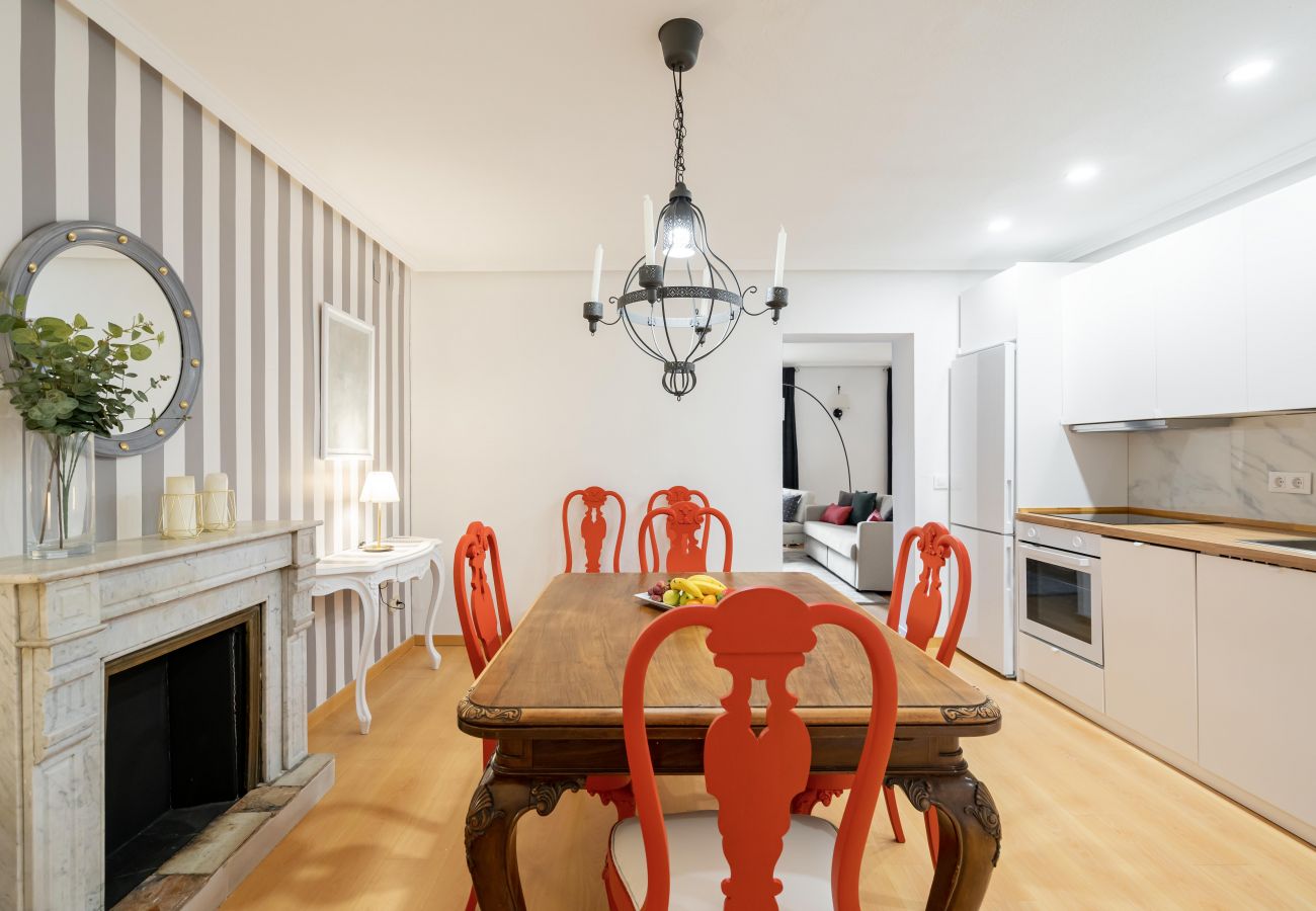Apartment in Madrid - Luxury apartment Madrid center ATO35