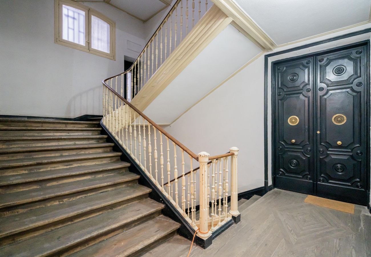 Apartment in Madrid - Luxury apartment Madrid center ATO35
