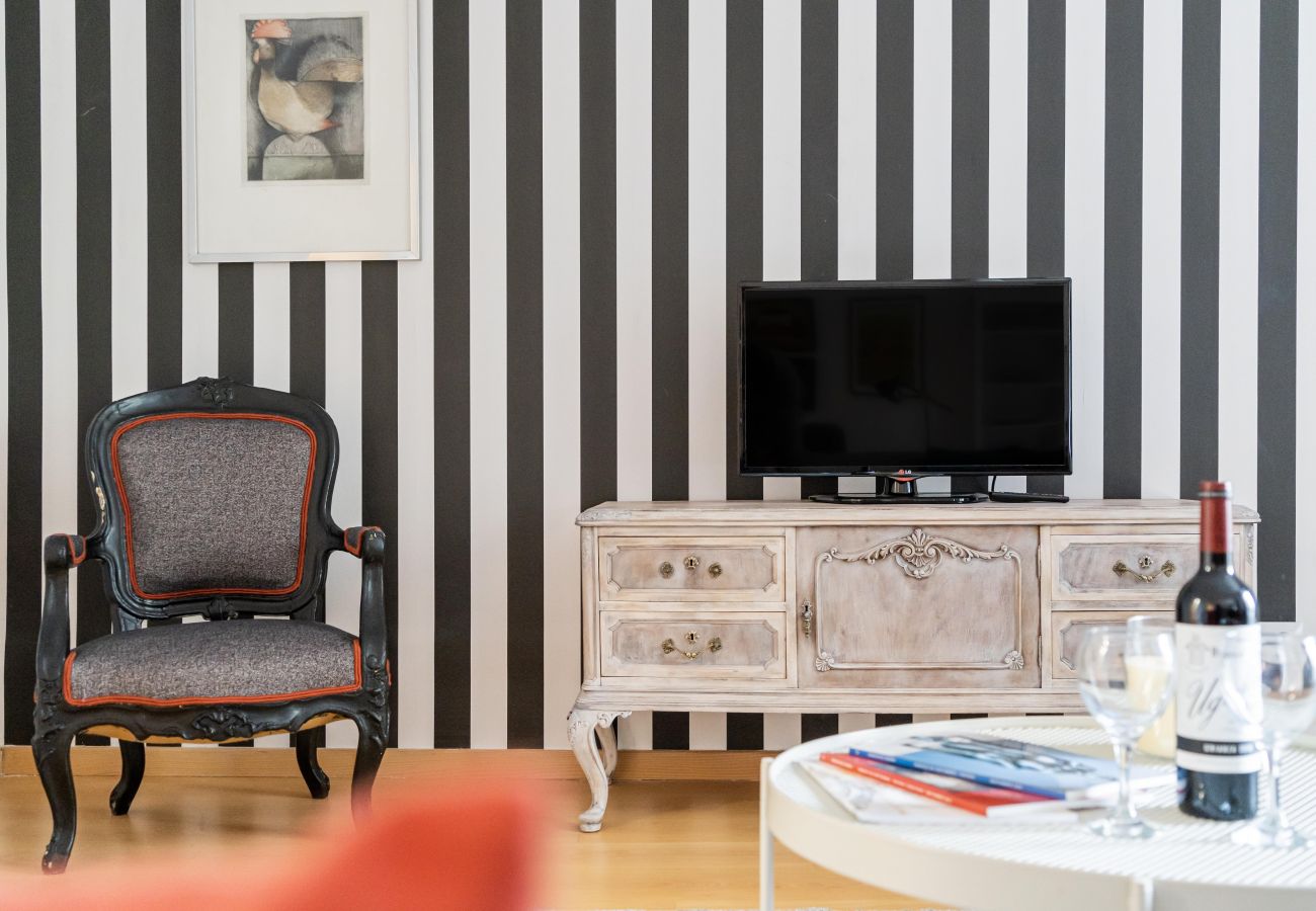 Apartment in Madrid - Luxury apartment Madrid center ATO35