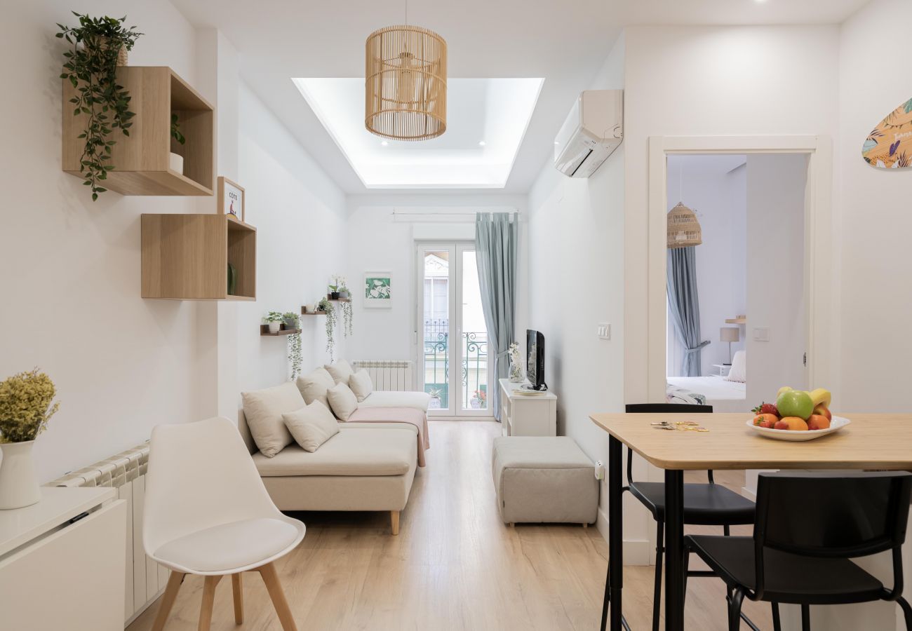 Apartment in Madrid - Cuatro Caminos Mercado Maravillas GRL3