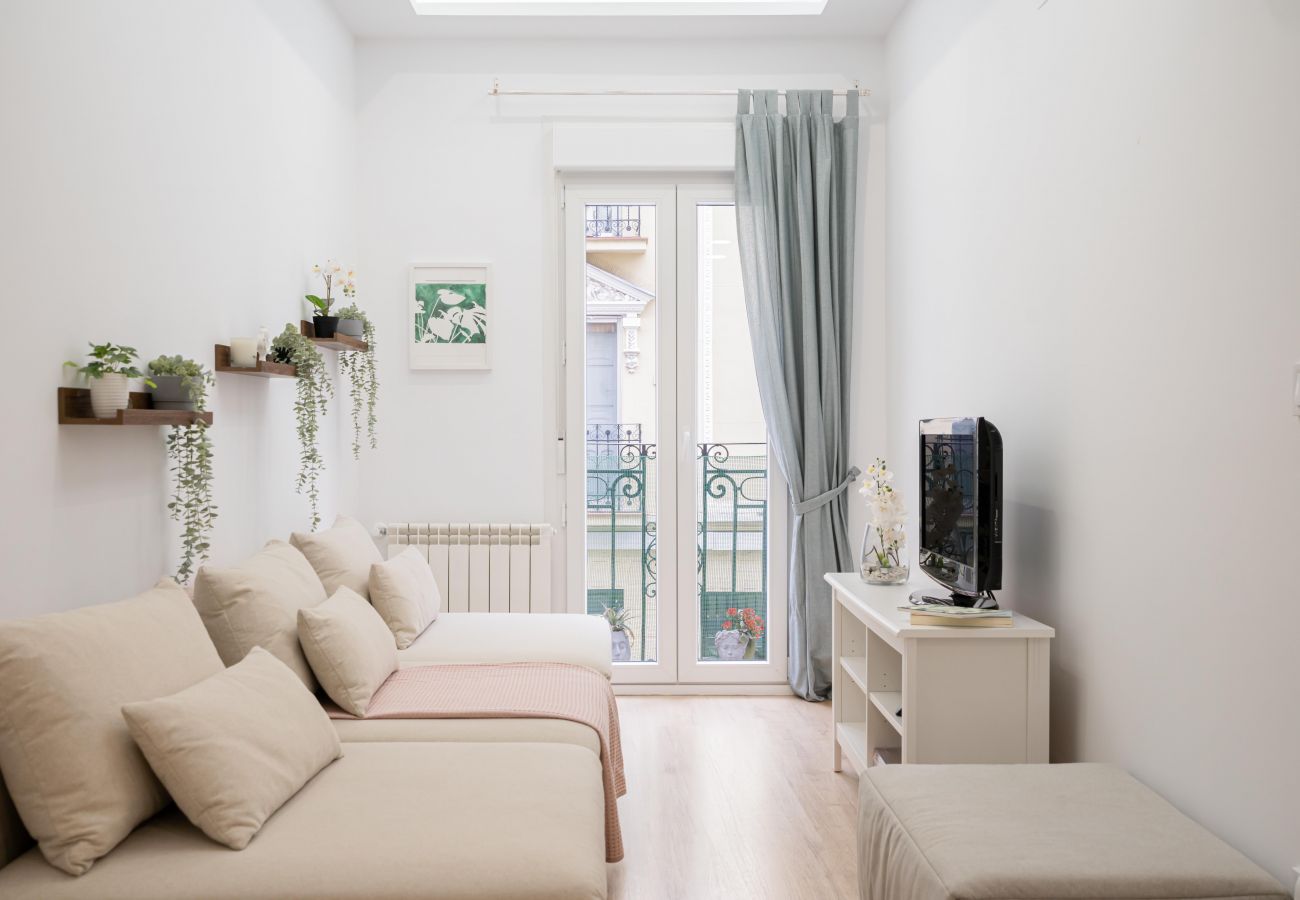 Apartment in Madrid - Cuatro Caminos Mercado Maravillas GRL3