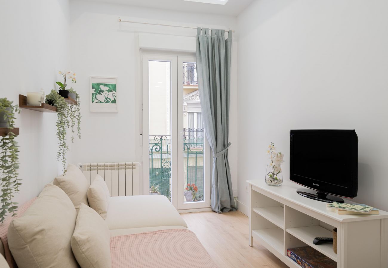 Apartment in Madrid - Cuatro Caminos Mercado Maravillas GRL3