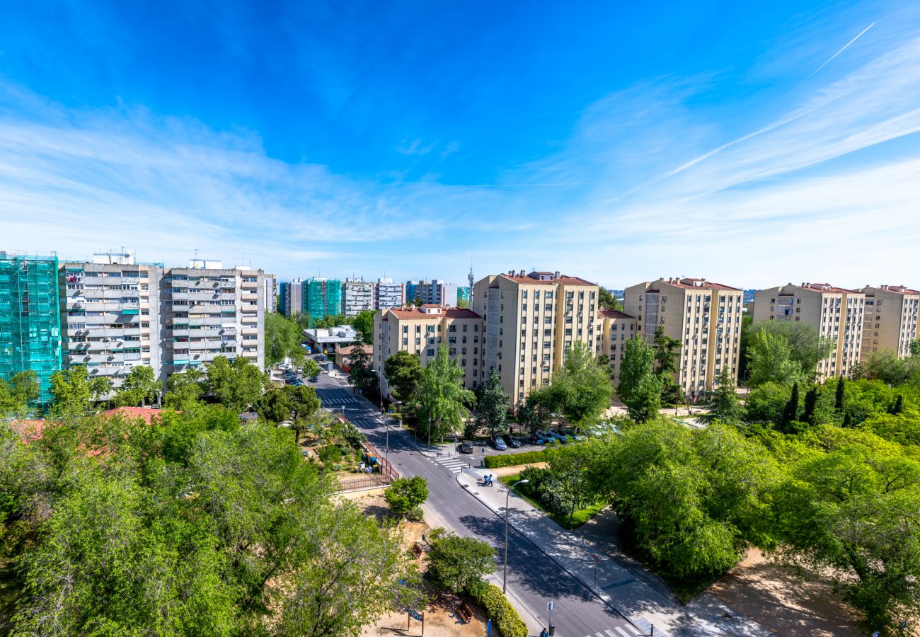 Apartment in Madrid - Amplio y luminoso ap. Orcasitas BEA25