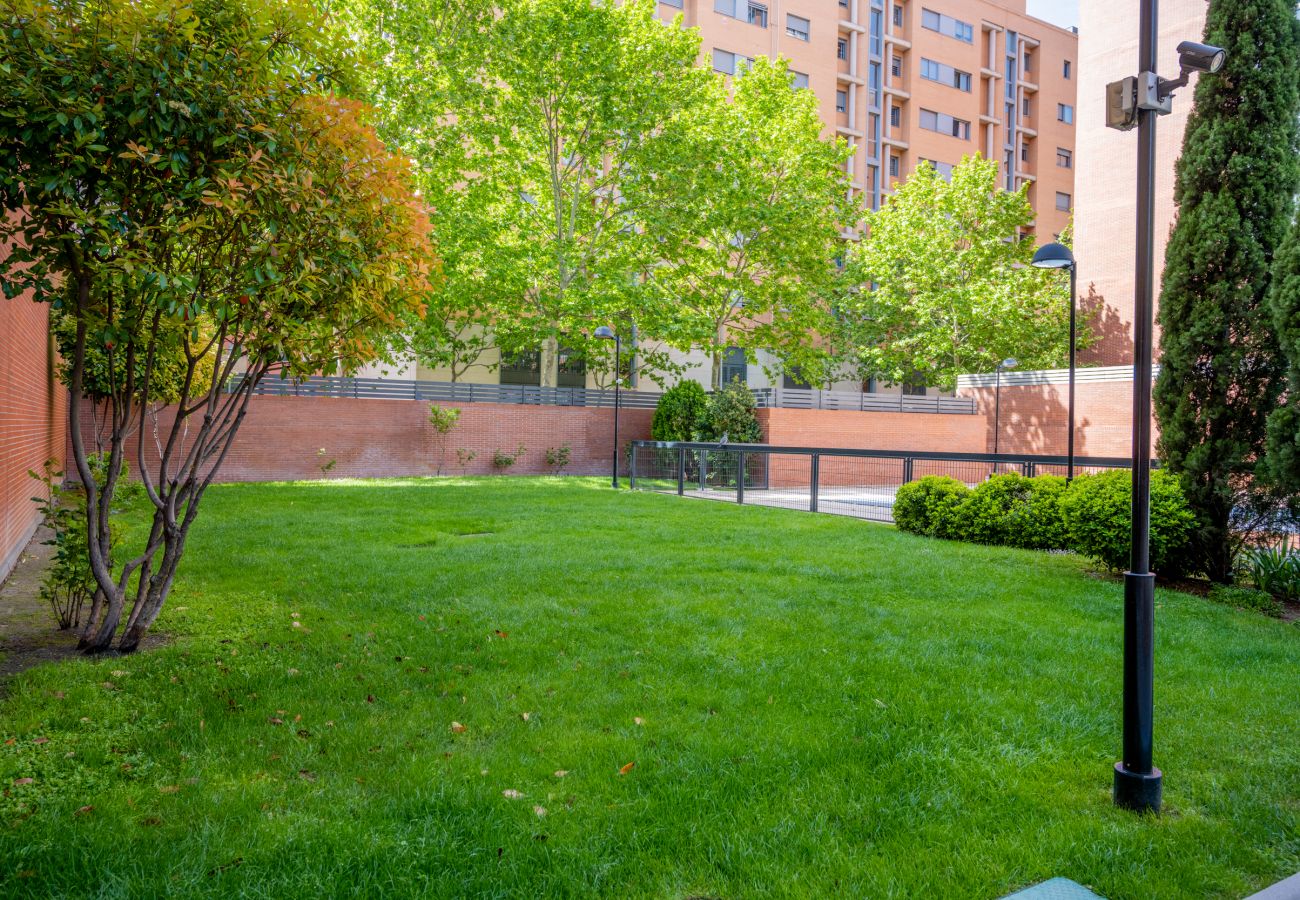 Apartment in Madrid - Amplio y luminoso ap. Orcasitas BEA25