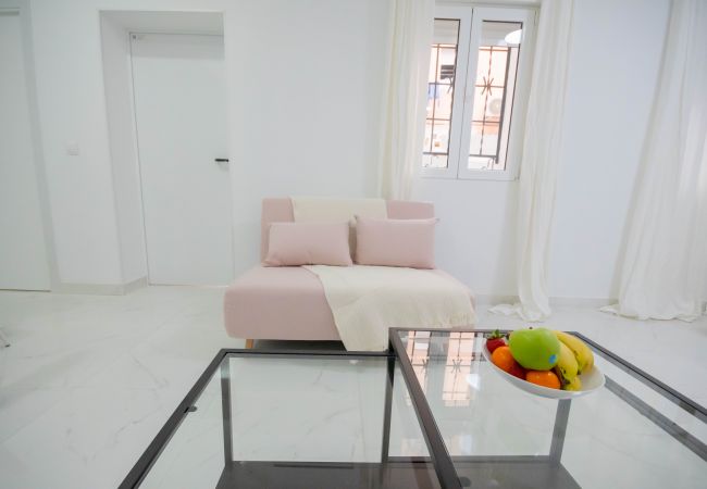 Studio in Madrid - M (MLUBº2) TETUAN "EL RETIRO" Studio in Madrid - M (MLUBº2) TETUAN "EL RETIRO"