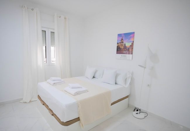 Studio in Madrid - M (MLUBº2) TETUAN "EL RETIRO" Studio in Madrid - M (MLUBº2) TETUAN "EL RETIRO"