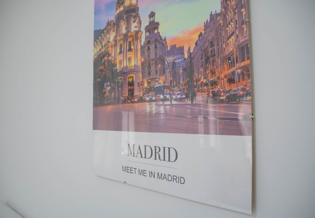 Studio in Madrid - M (MLUBº2) TETUAN "EL RETIRO"
