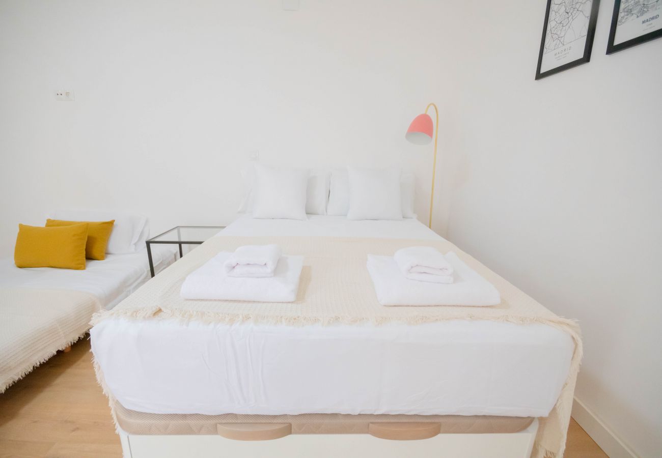 Studio in Madrid - TETUAN - 