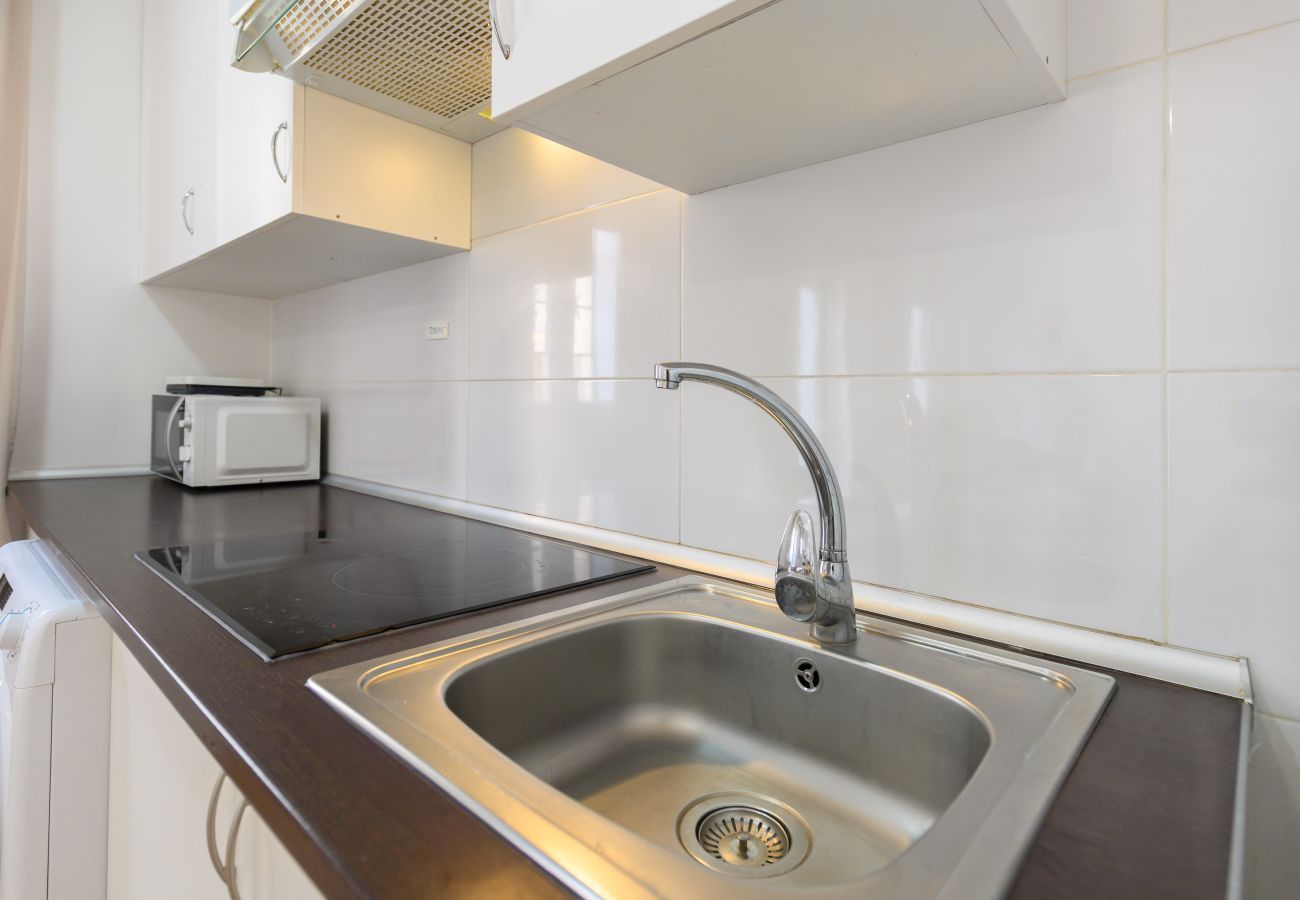 Studio in Madrid - M (MLU1º2) TETUAN "MALASAÑA"