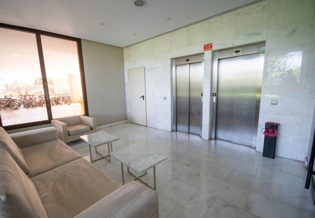 Apartment in Madrid - Comfortable and quiet apartment Airport CMP9