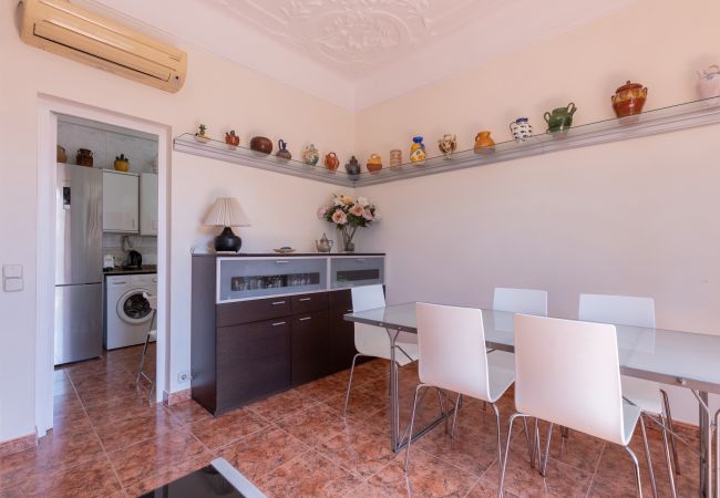 Apartment in Barcelona - Modernist flat in Eixample center