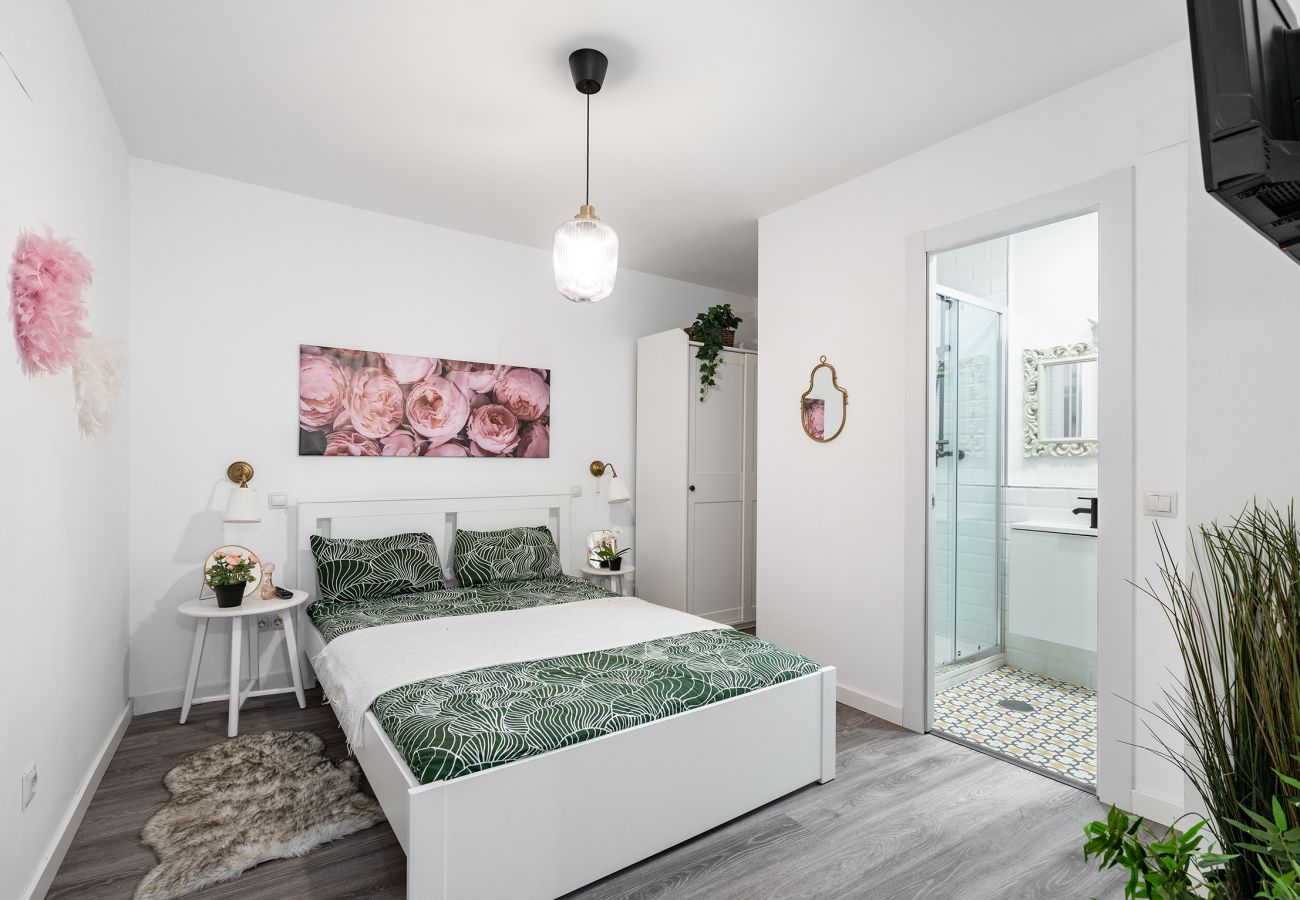 Apartment in Madrid - Original and charming apartment near the Pradolongo park- Madrid M (GOA3)
