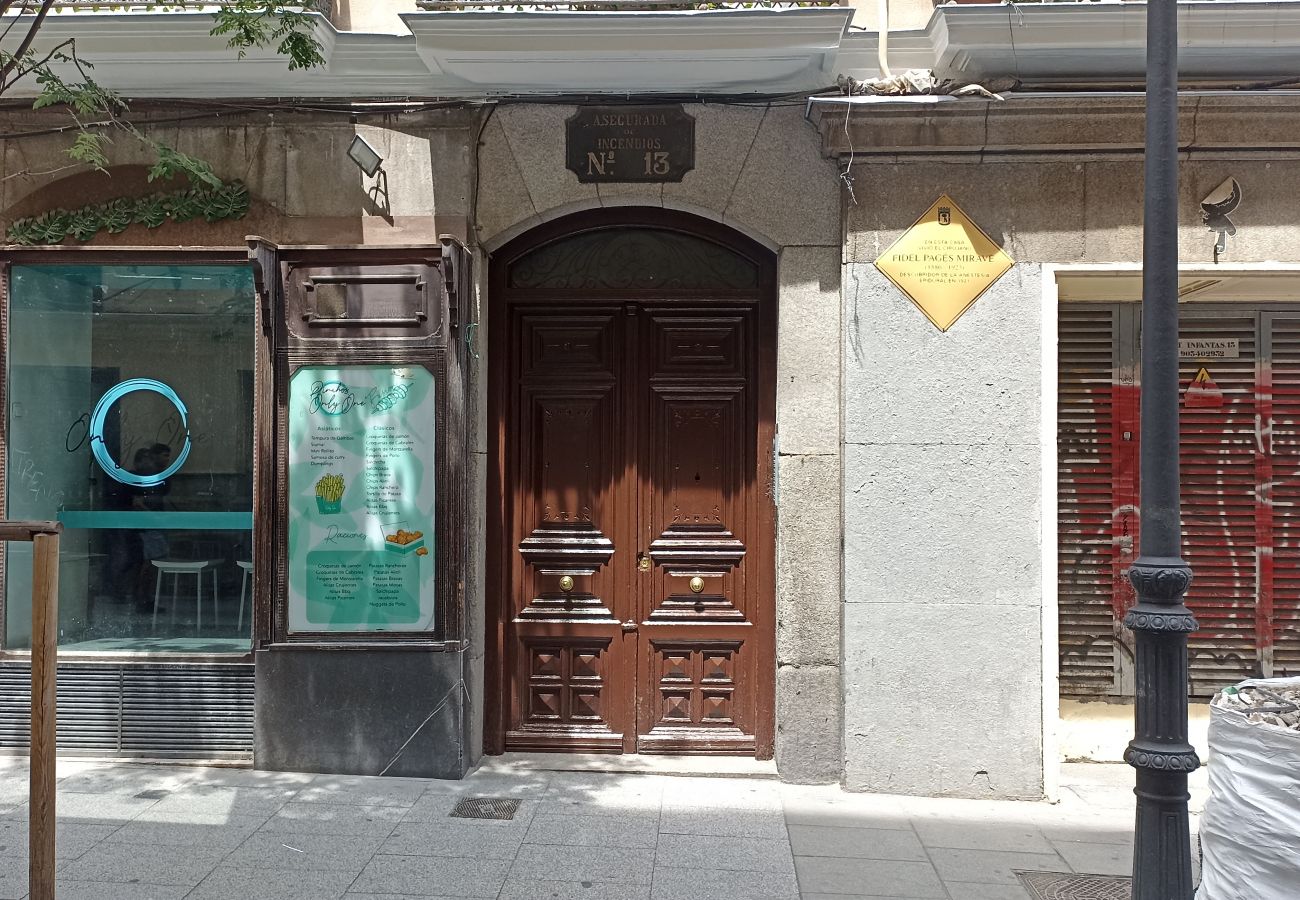 Apartment in Madrid - Rooms for rent in Barrio Chueca - Madrid INF1F