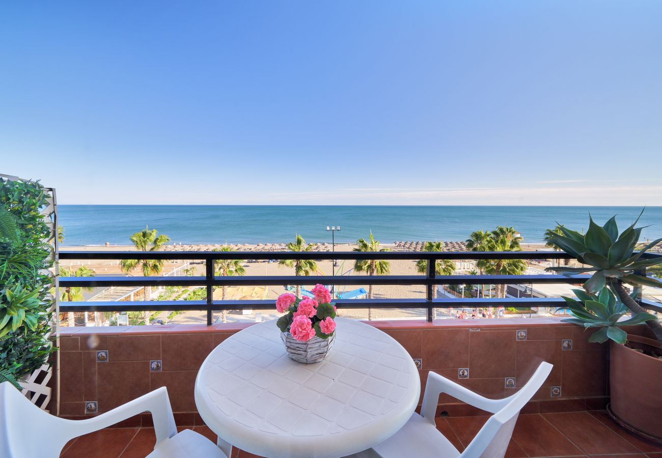 Apartment in Torremolinos - Apartamento Playa Los Álamos - Bajondillo, free parking