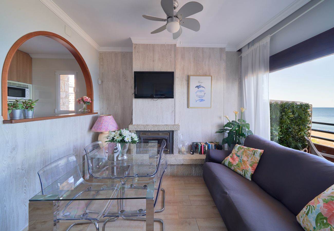 Apartment in Torremolinos - Apartamento Playa Los Álamos - Bajondillo, free parking