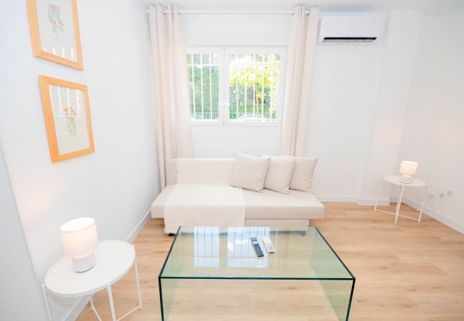 Apartment in Madrid - Cozy and charming 3-bedroom apartment in Madrid M (ASR18)