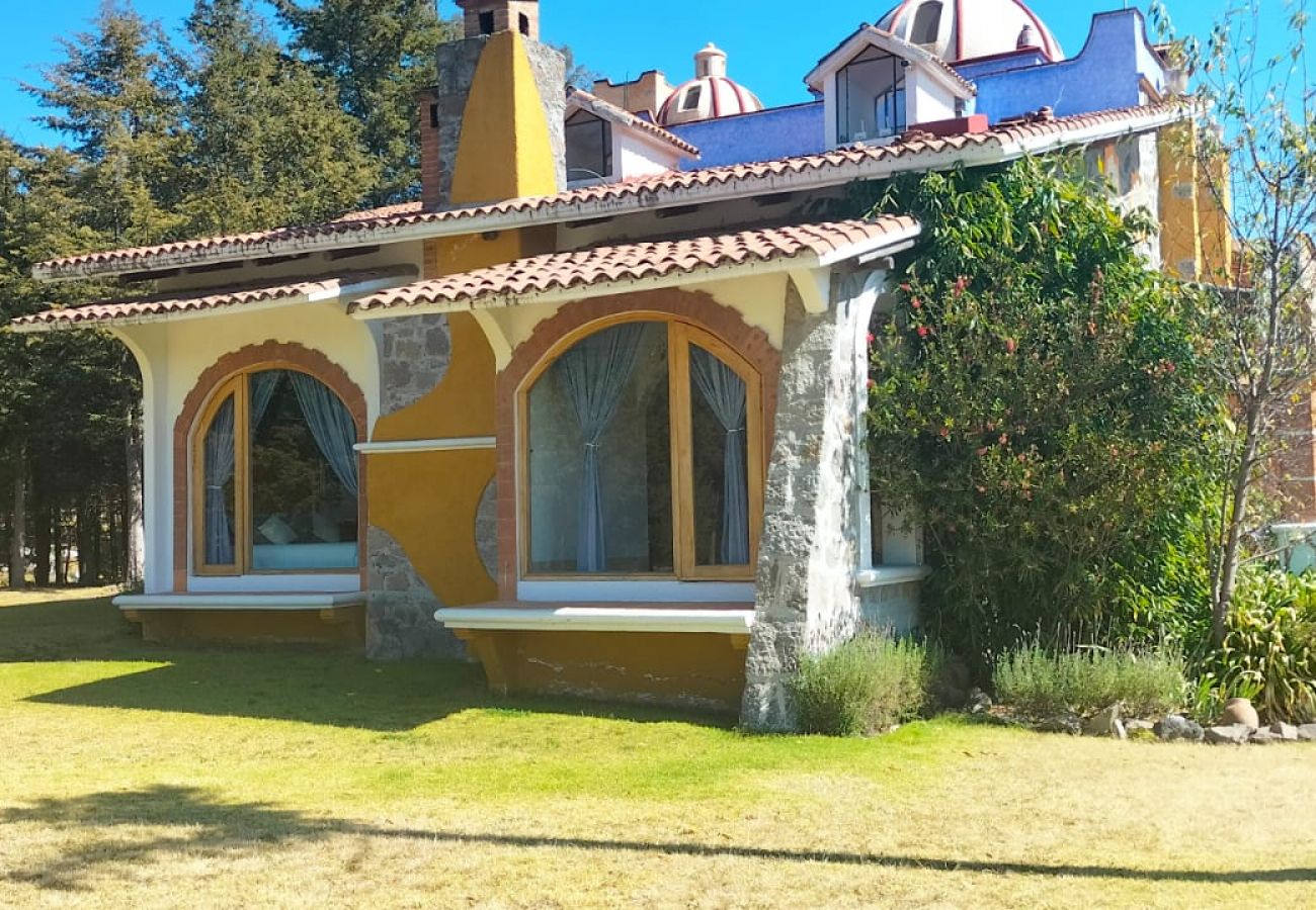 Country house in Toluca de Lerdo - Mexican Villa in the Woods Villa Victoria
