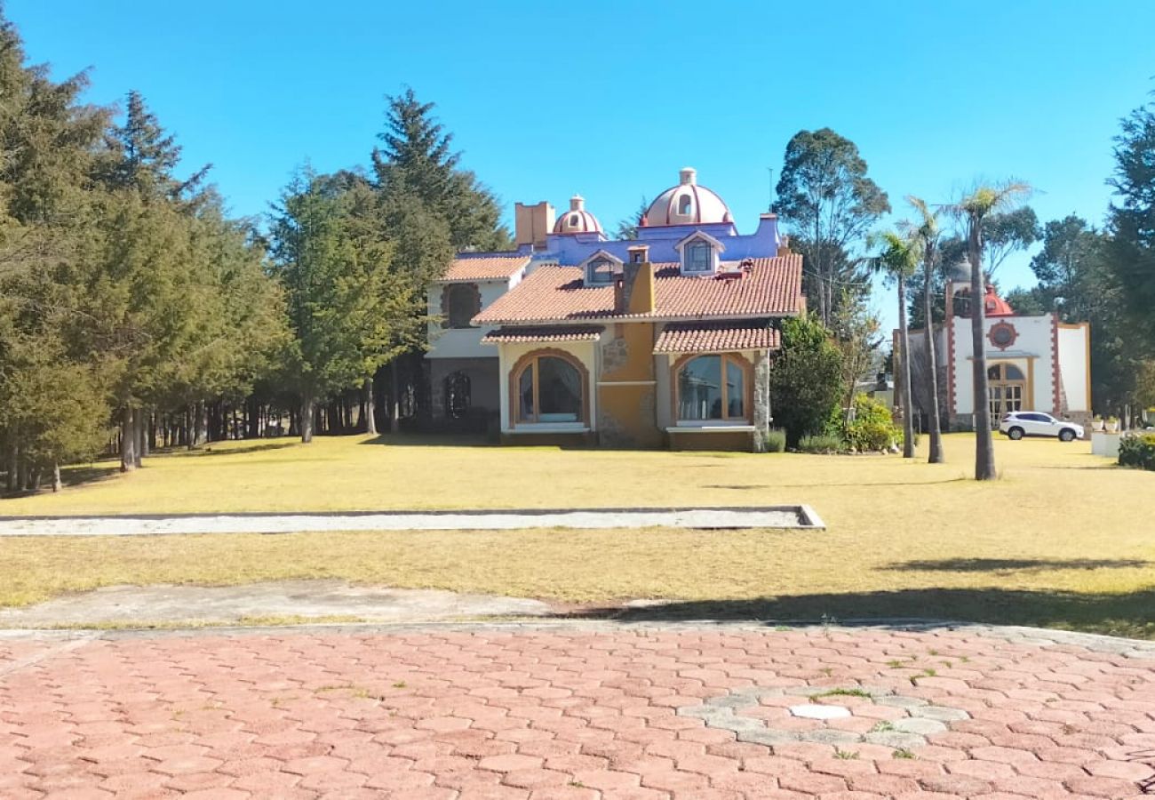 Country house in Toluca de Lerdo - Mexican Villa in the Woods Villa Victoria