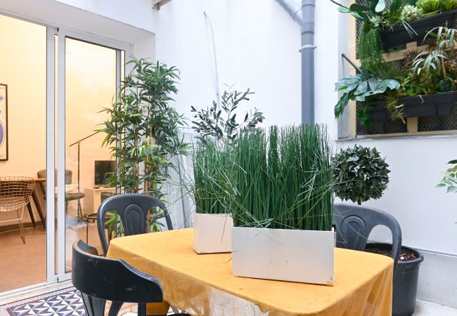 Apartment in Madrid - M (RLT10) Encantadora vivienda de dos dormitorios Apartment in Madrid - M (RLT10) Encantadora vivienda de dos dormitorios