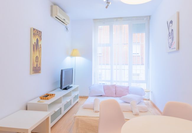 Studio in Madrid - COZY STUDY CLOSE TO FINANCE AREA AND IE