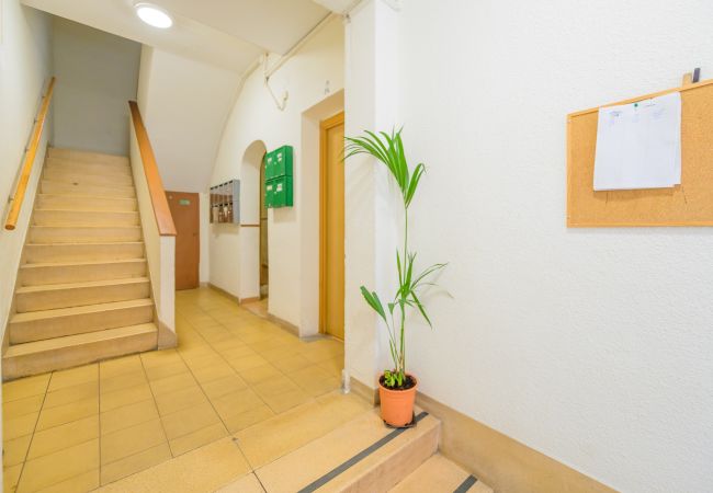 Studio in Madrid - COZY STUDY CLOSE TO FINANCE AREA AND IE