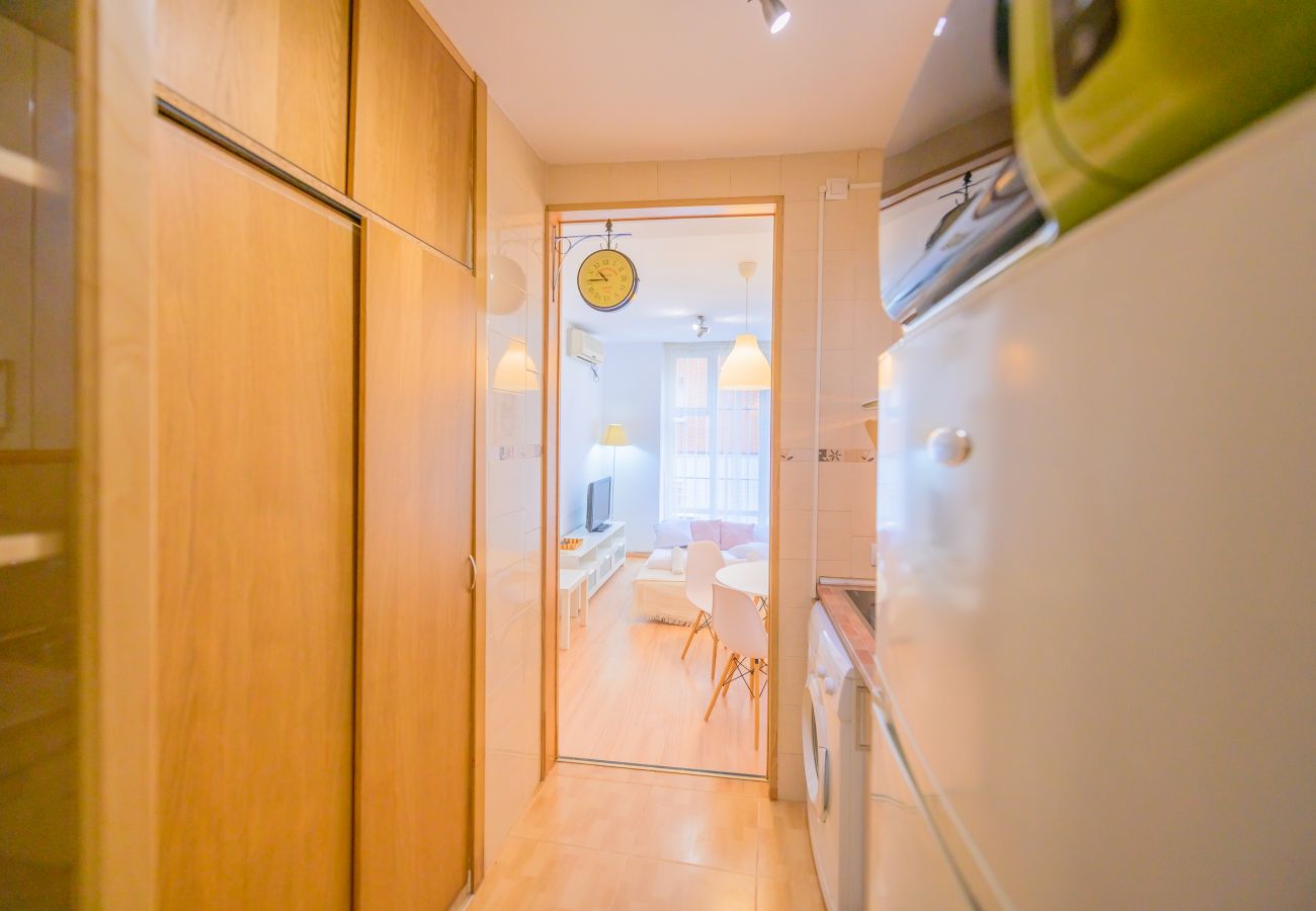 Studio in Madrid - COZY STUDY CLOSE TO FINANCE AREA AND IE