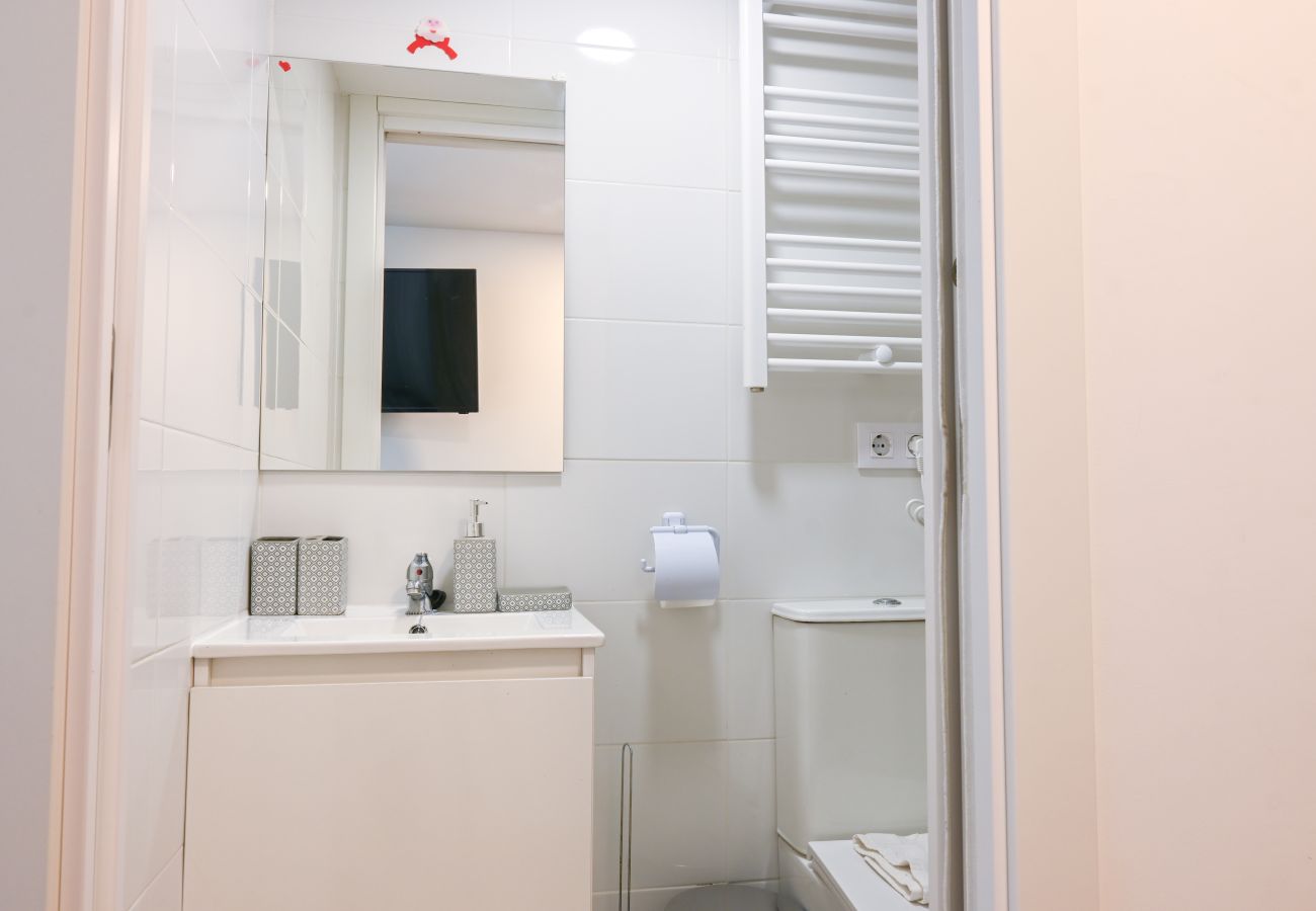 Studio in Madrid - Studio Apartment near the Bullring in Ventas