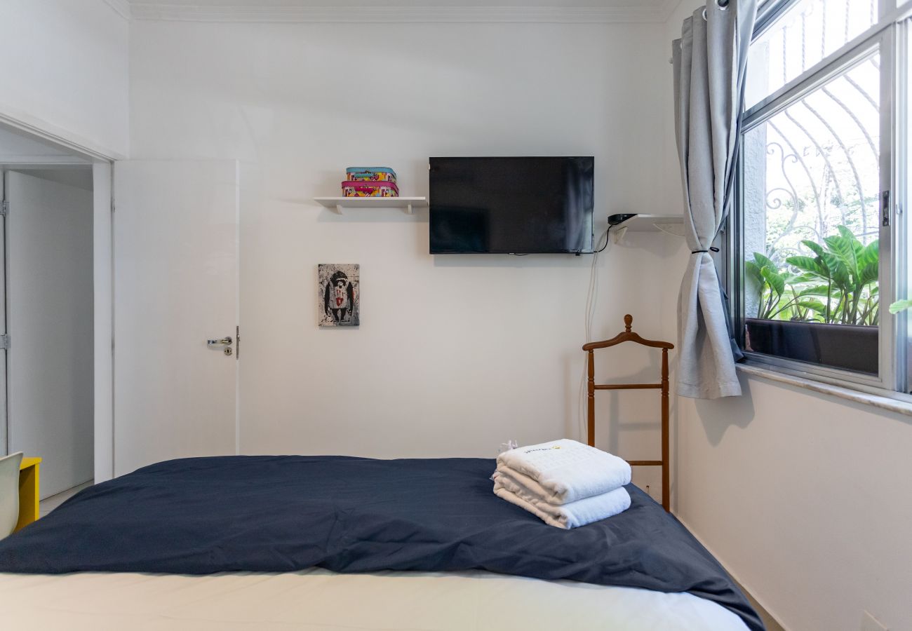 Apartment in Rio de Janeiro - Nice in Leblon |3 bedrooms for families| CB101 Z1