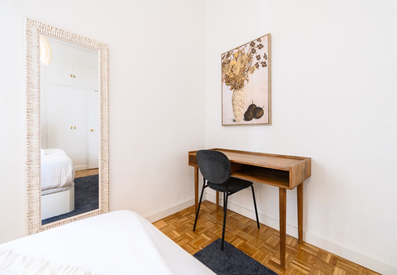 Apartment in Madrid - M (AZA14) Amplio y elegante apartamento en Prosper