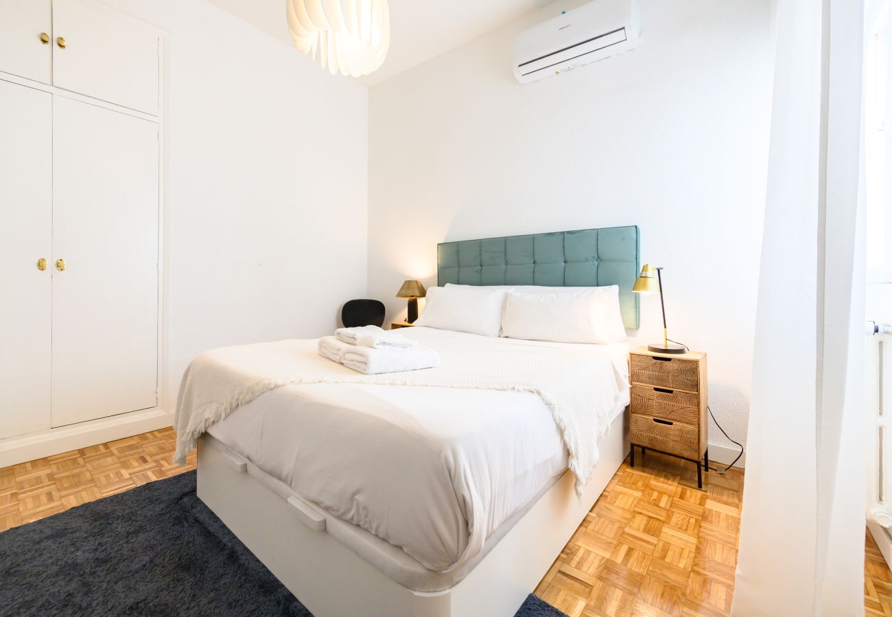 Apartment in Madrid - M (AZA14) Amplio y elegante apartamento en Prosper