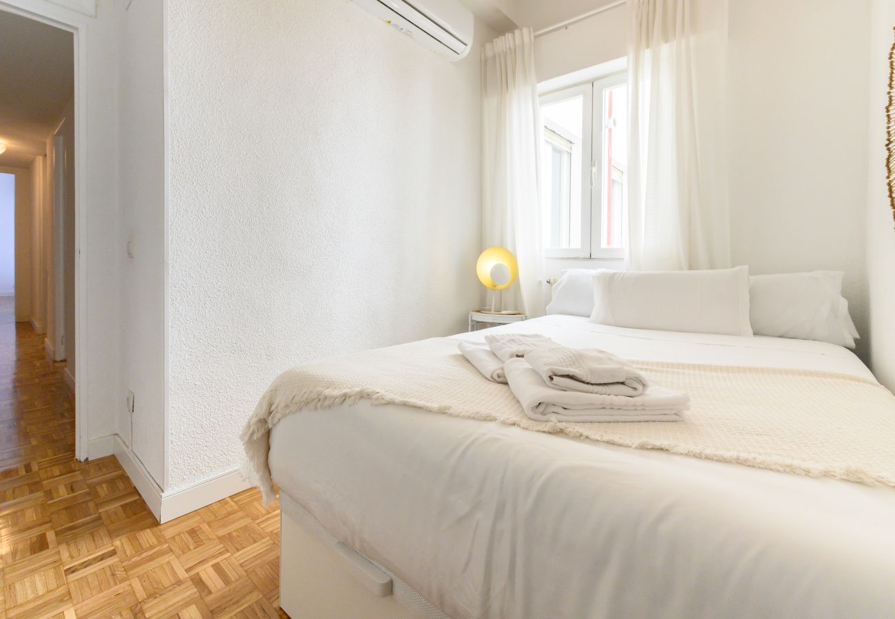Apartment in Madrid - M (AZA14) Amplio y elegante apartamento en Prosper