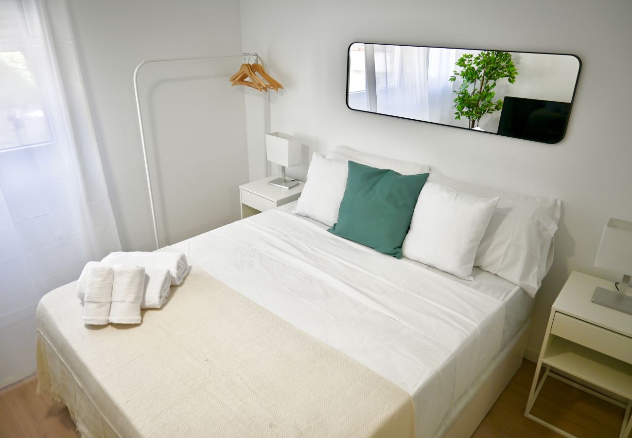 Studio in Madrid - Cozy Studio in Pasaje Virgen de la Alegría