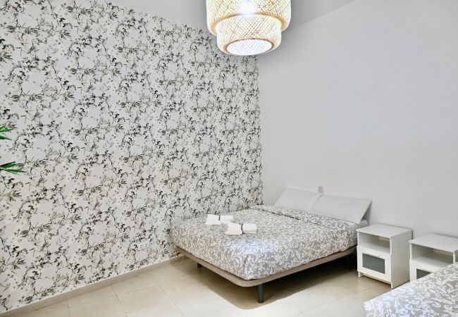 Apartment in Madrid - M (DIN131A) Céntrico apartamento en la Calle Infan Apartment in Madrid - M (DIN131A) Céntrico apartamento en la Calle Infan